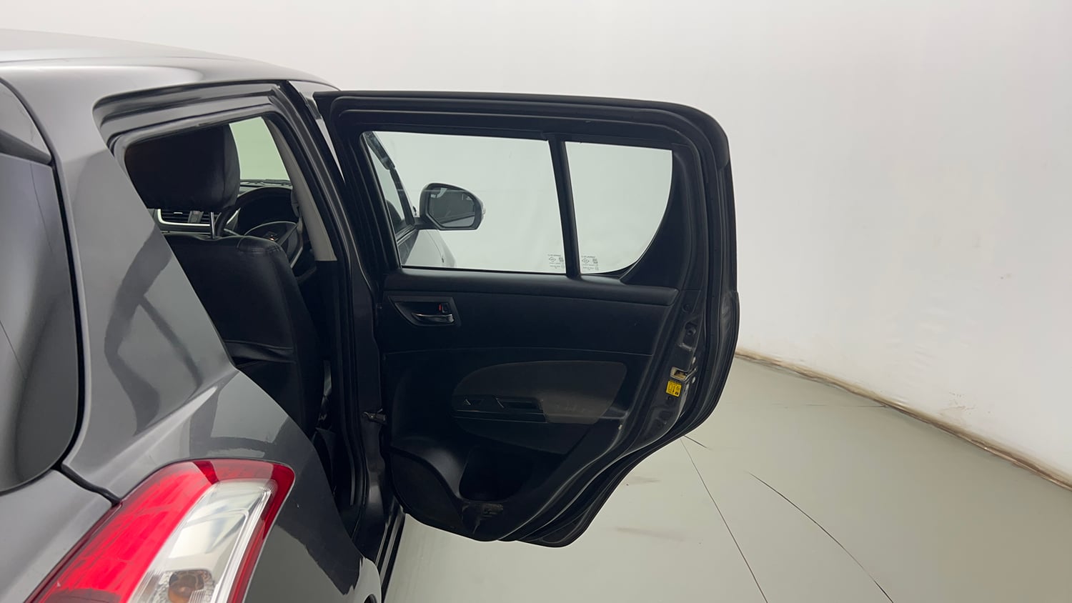 Used 2015 Maruti Suzuki Swift ZXi Petrol Manual interior RIGHT REAR DOOR OPEN VIEW