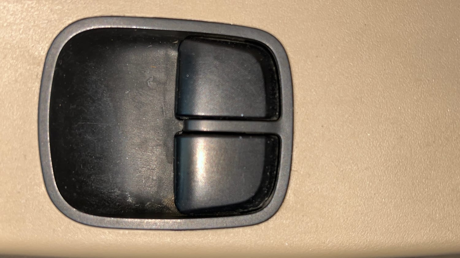 2015 Hyundai Eon Era +-41
