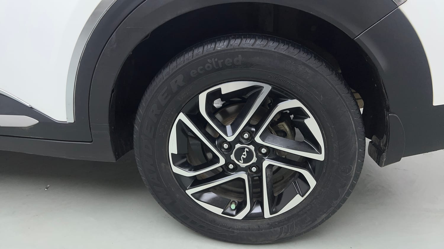 2022 Kia Carens Luxury Plus 1.4 Petrol 7 STR-36
