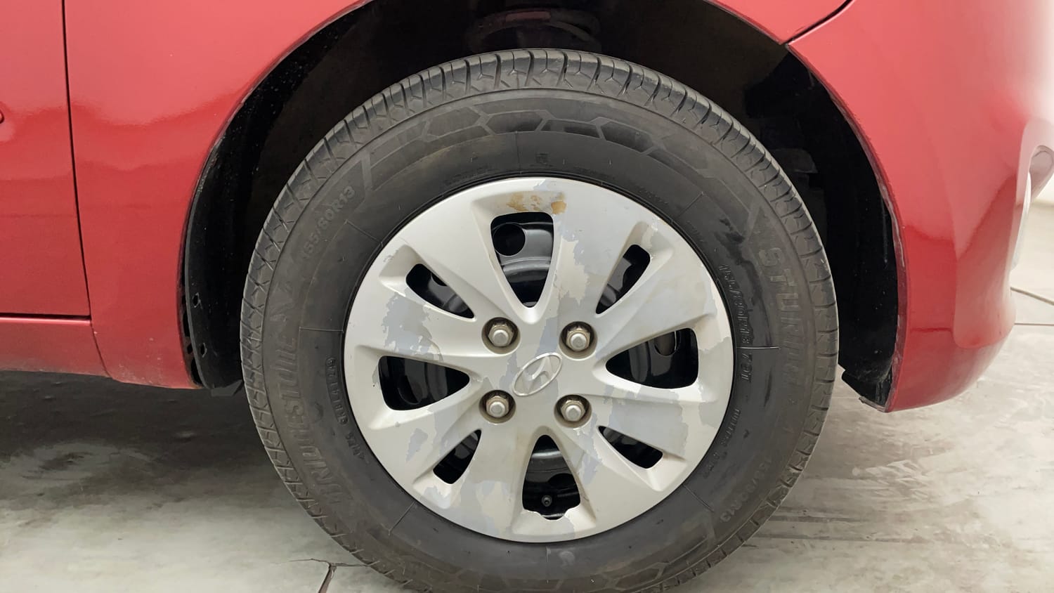Used 2012 Hyundai i10 Sportz 1.2 AT Kappa2 Petrol Automatic tyres RIGHT FRONT TYRE RIM VIEW