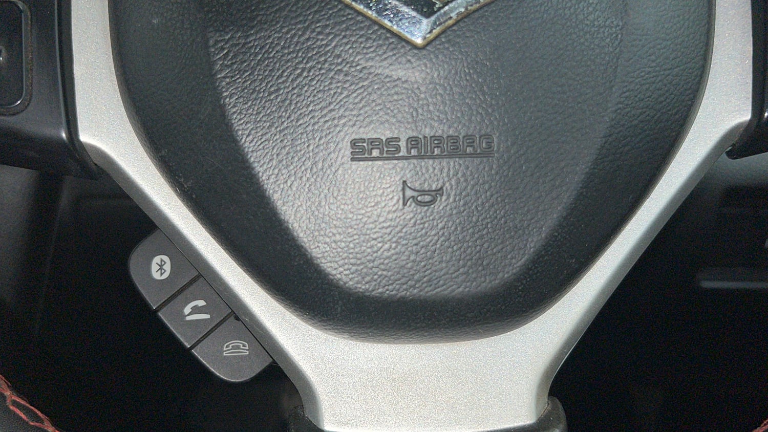 Used 2015 Maruti Suzuki Swift ZXi Petrol Manual top_features Airbags
