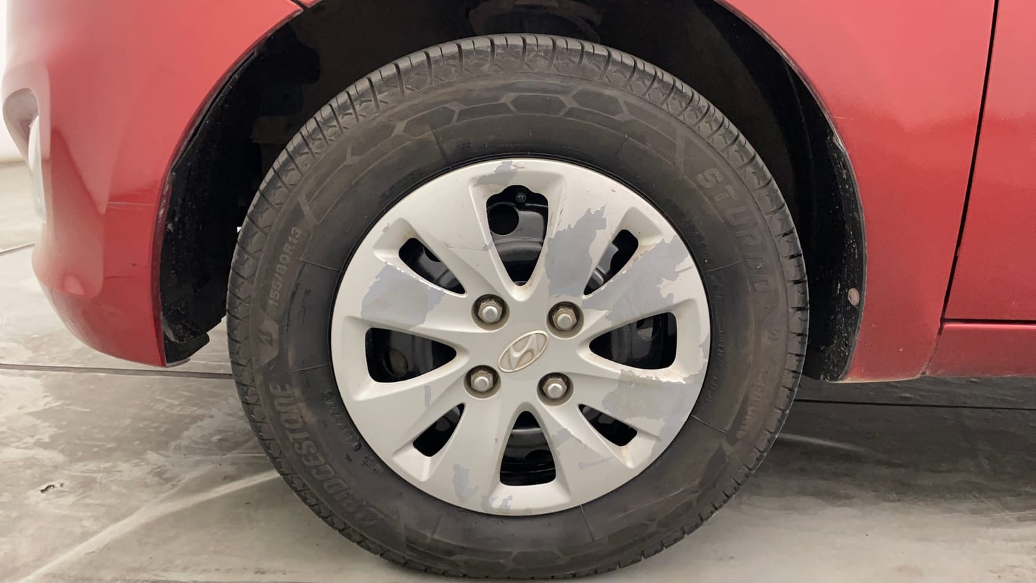 Used 2012 Hyundai i10 Sportz 1.2 AT Kappa2 Petrol Automatic tyres LEFT FRONT TYRE RIM VIEW