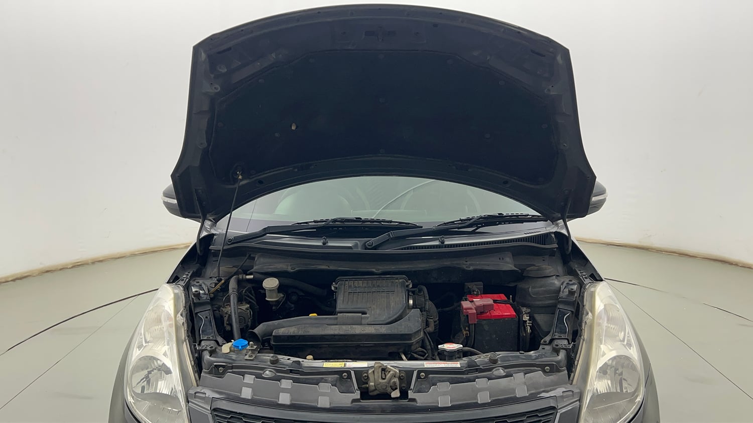 Used 2015 Maruti Suzuki Swift ZXi Petrol Manual engine ENGINE & BONNET OPEN FRONT VIEW