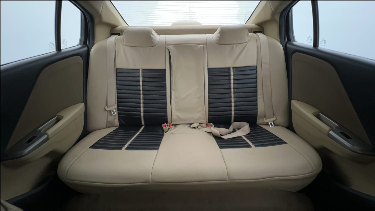 Used 2016 Honda City V Petrol Manual interior REAR SEAT CONDITION VIEW