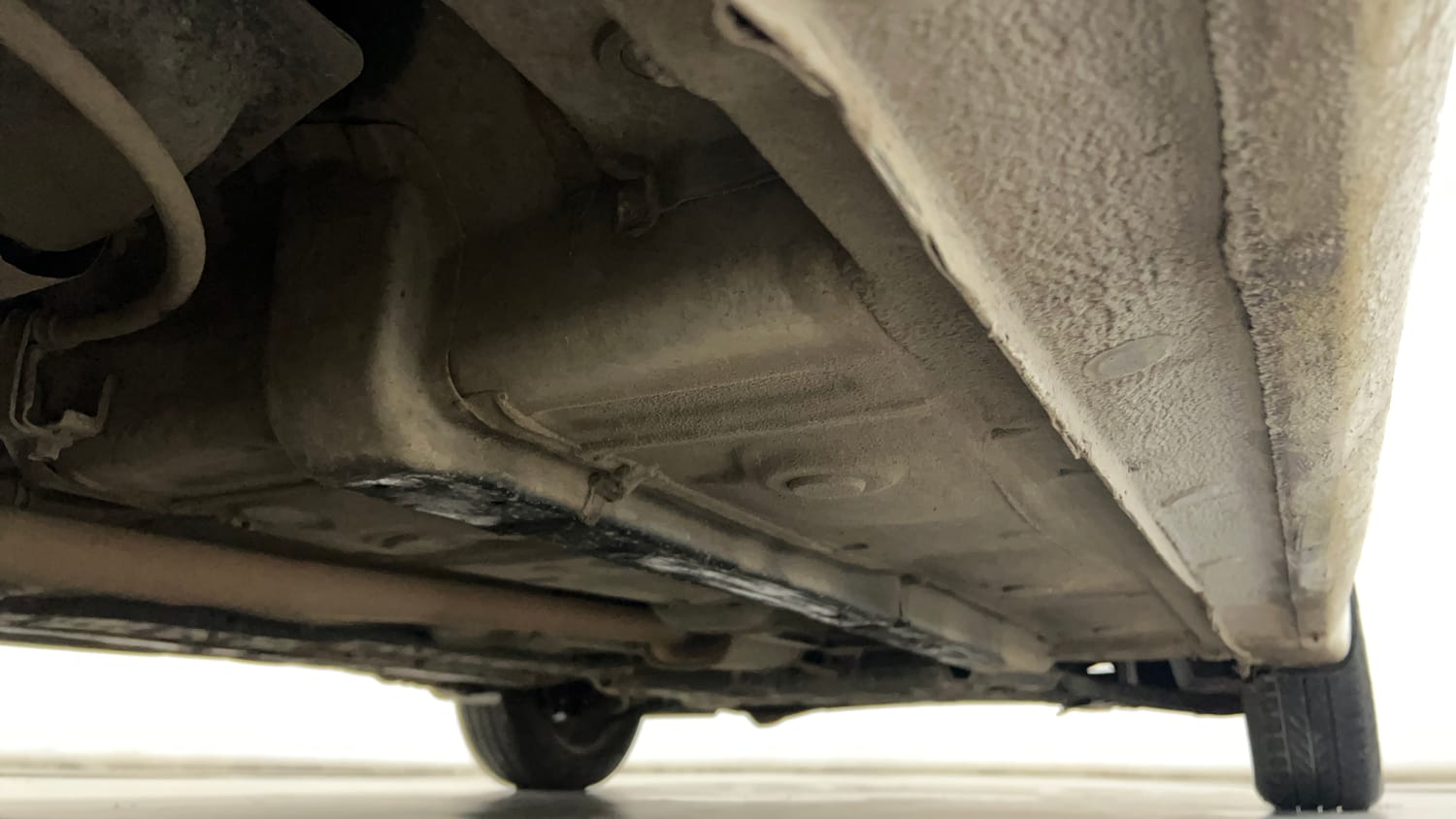 Used 2020 Hyundai Xcent S Petrol+cng(outside fitted) Cng Manual extra REAR RIGHT UNDERBODY VIEW