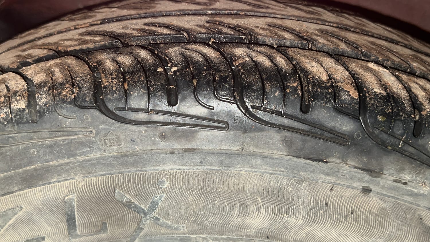 Used 2012 Hyundai i10 Sportz 1.2 Kappa2 Petrol Manual tyres RIGHT REAR TYRE TREAD VIEW