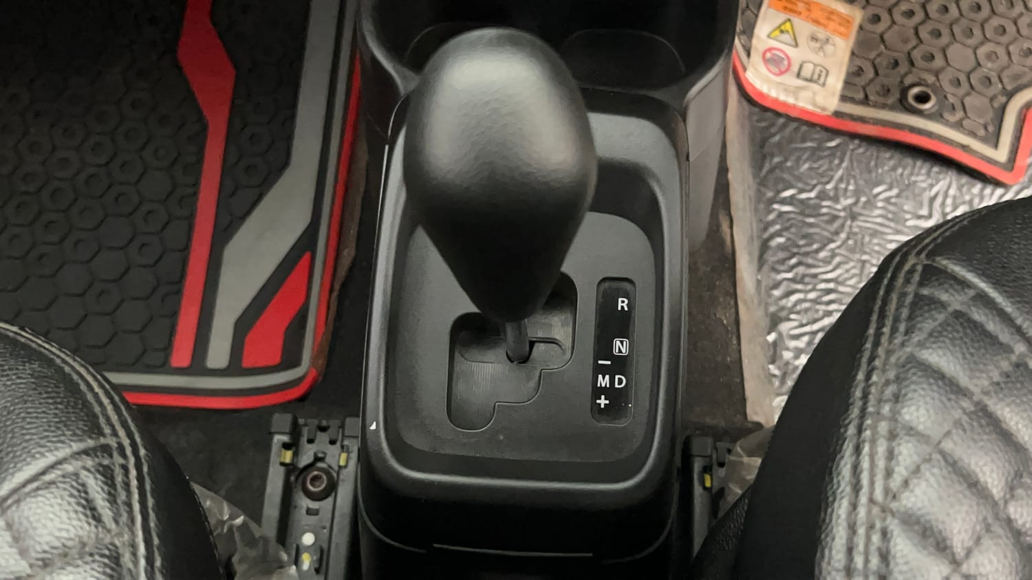 Used 2022 Maruti Suzuki S-Presso VXi Plus AMT Petrol Automatic interior GEAR  KNOB VIEW