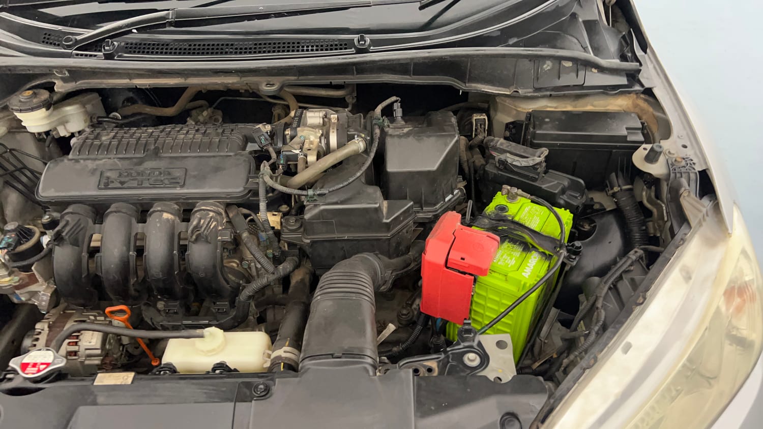 Used 2016 Honda City V Petrol Manual engine ENGINE LEFT SIDE VIEW