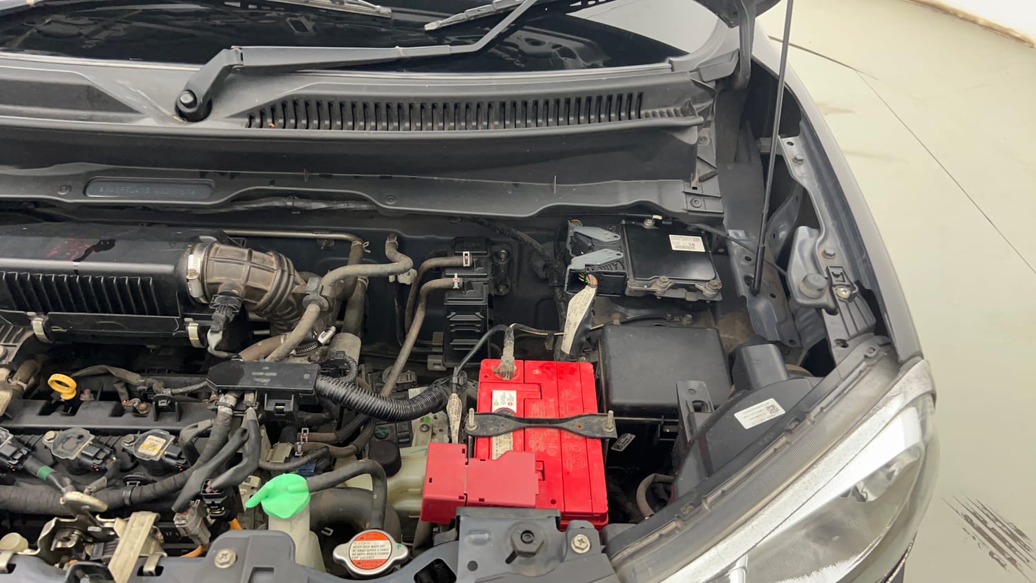 Used 2022 Maruti Suzuki S-Presso VXi Plus AMT Petrol Automatic engine ENGINE LEFT SIDE VIEW