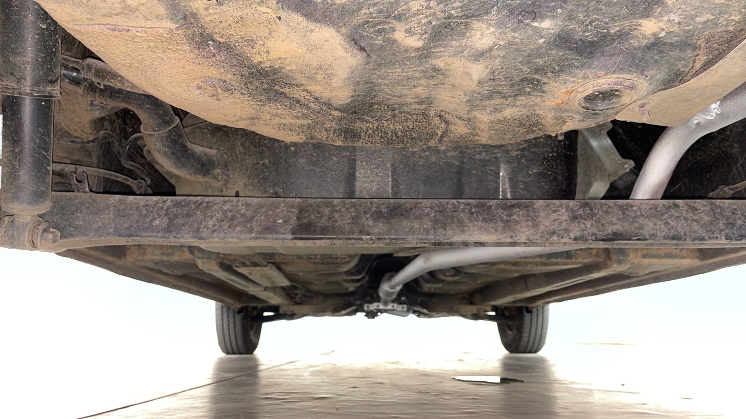 Used 2012 Hyundai i10 Sportz 1.2 AT Kappa2 Petrol Automatic extra REAR UNDERBODY VIEW (TAKEN FROM REAR)