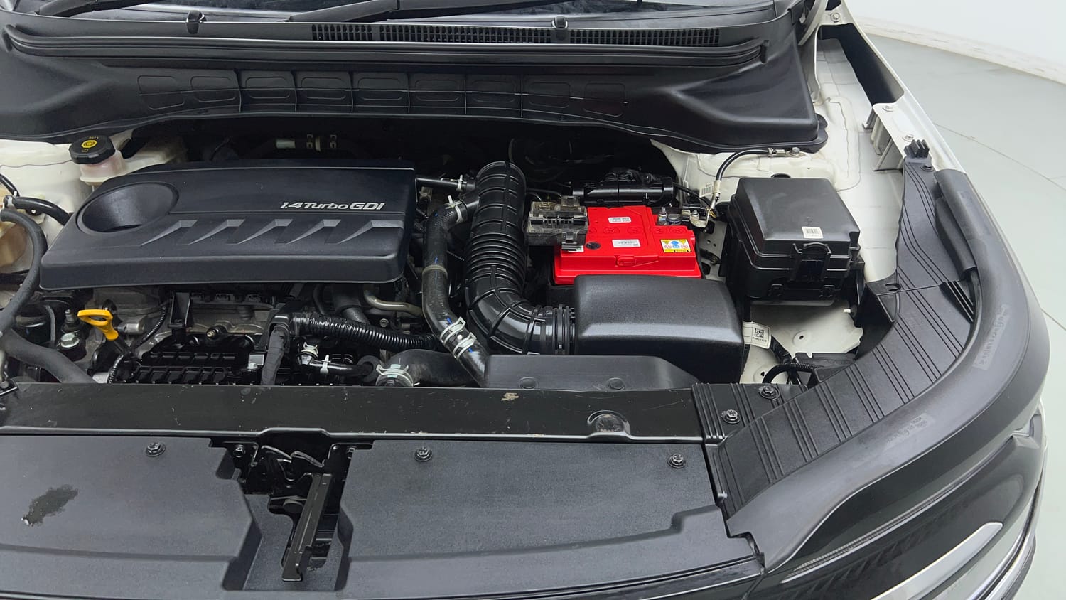 2022 Kia Carens Luxury Plus 1.4 Petrol 7 STR-29