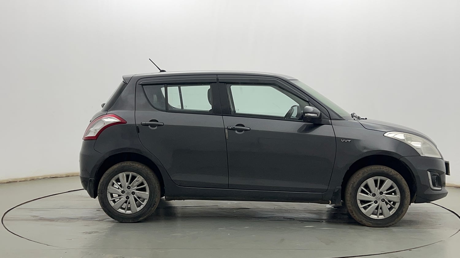 Used 2015 Maruti Suzuki Swift ZXi Petrol Manual exterior RIGHT SIDE VIEW