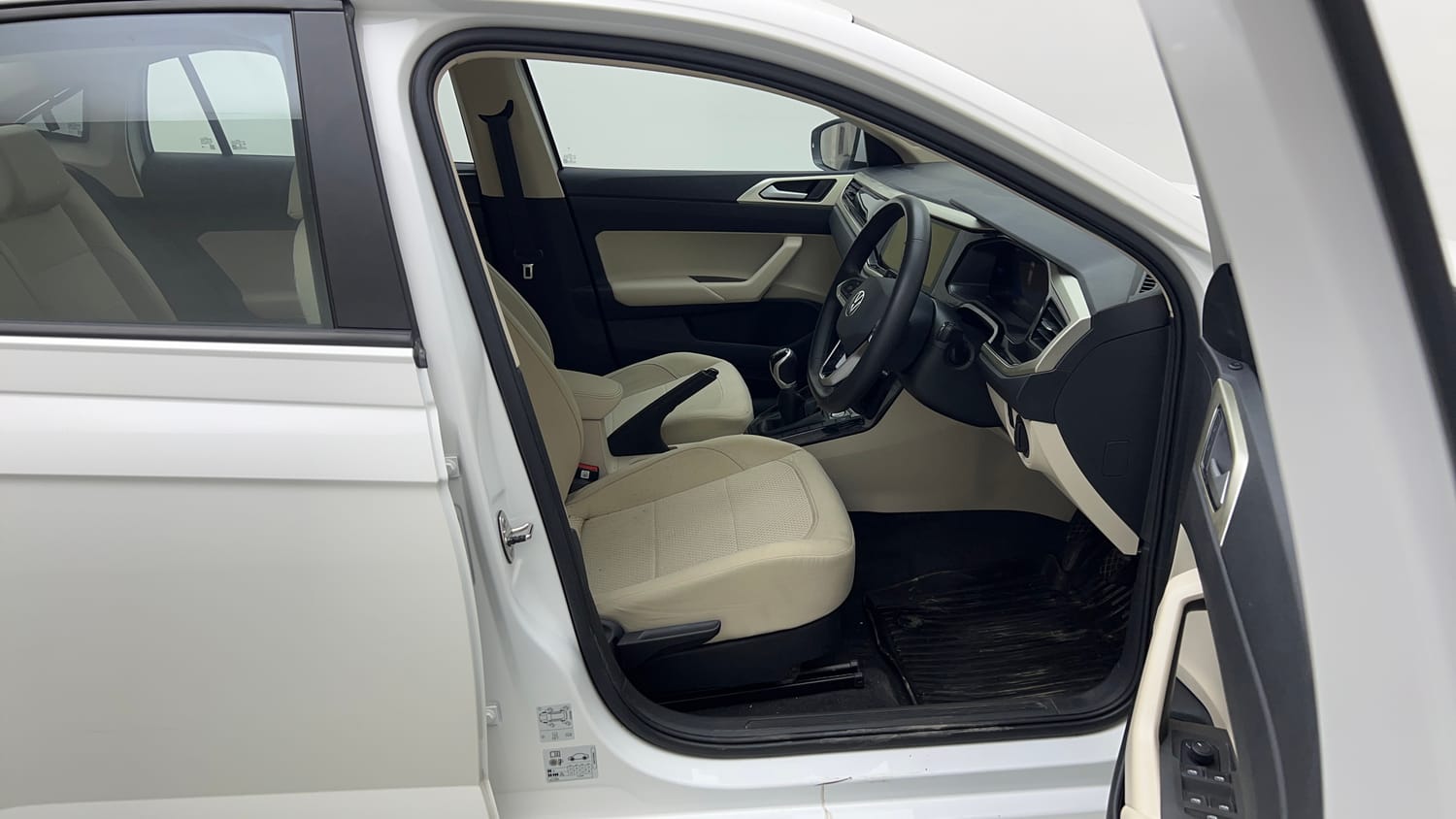 2025 Volkswagen Virtus Highline Plus 1.0 TSI MT-17