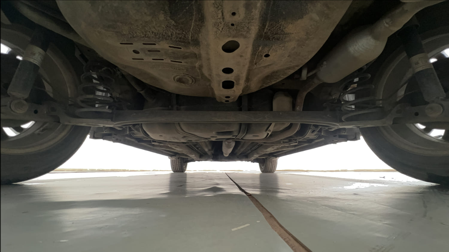 Used 2015 Maruti Suzuki Swift ZXi Petrol Manual extra REAR UNDERBODY VIEW (TAKEN FROM REAR)