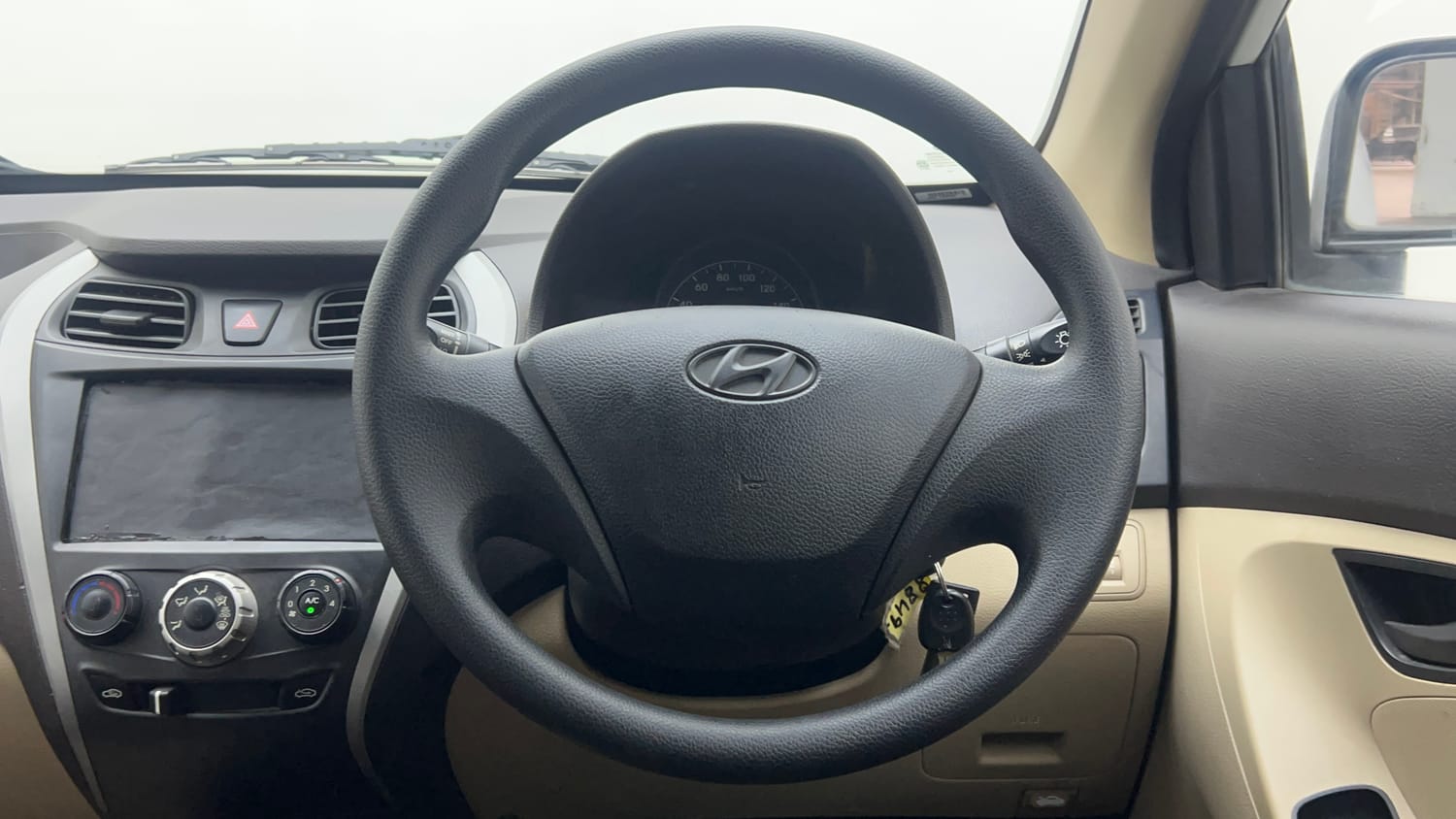 2015 Hyundai Eon Era +-14