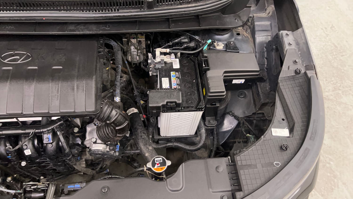 Used 2025 Hyundai Exter SX 1.2 MT Petrol Manual engine ENGINE LEFT SIDE VIEW
