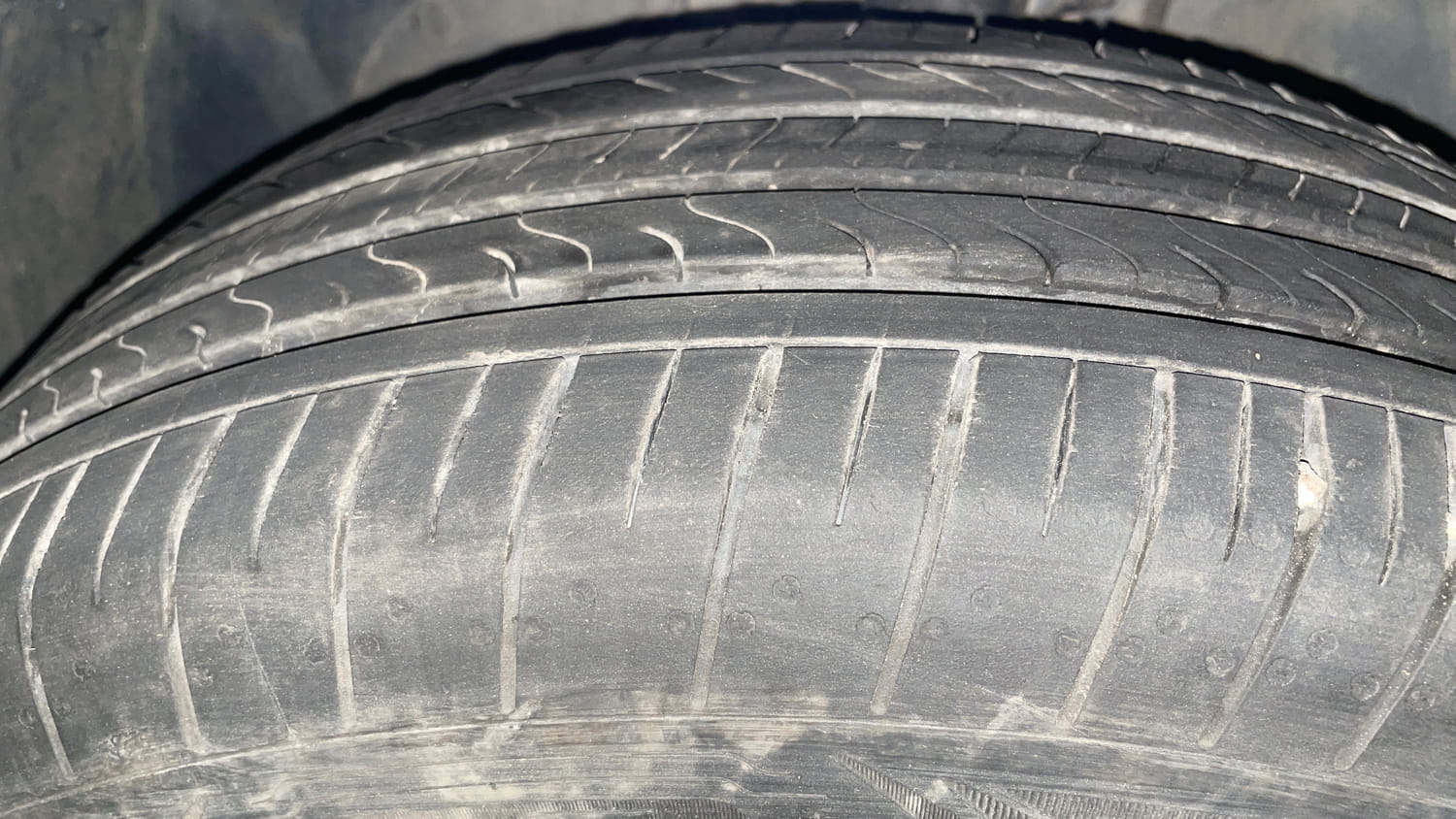 Used 2016 Ford EcoSport Trend 1.5L Ti-VCT Petrol Manual tyres LEFT FRONT TYRE TREAD VIEW