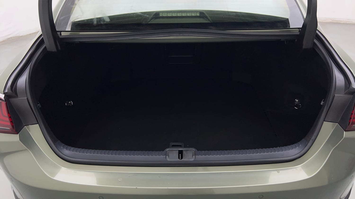 2025 Lexus ES 300h Luxury-25