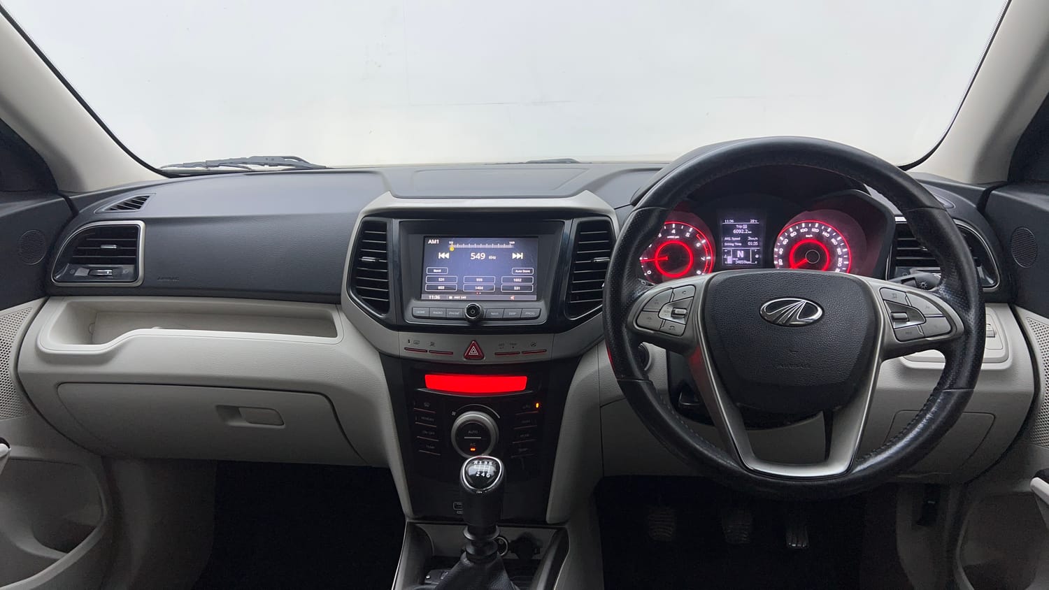 2020 Mahindra XUV 300 W8 1.2 Petrol-12