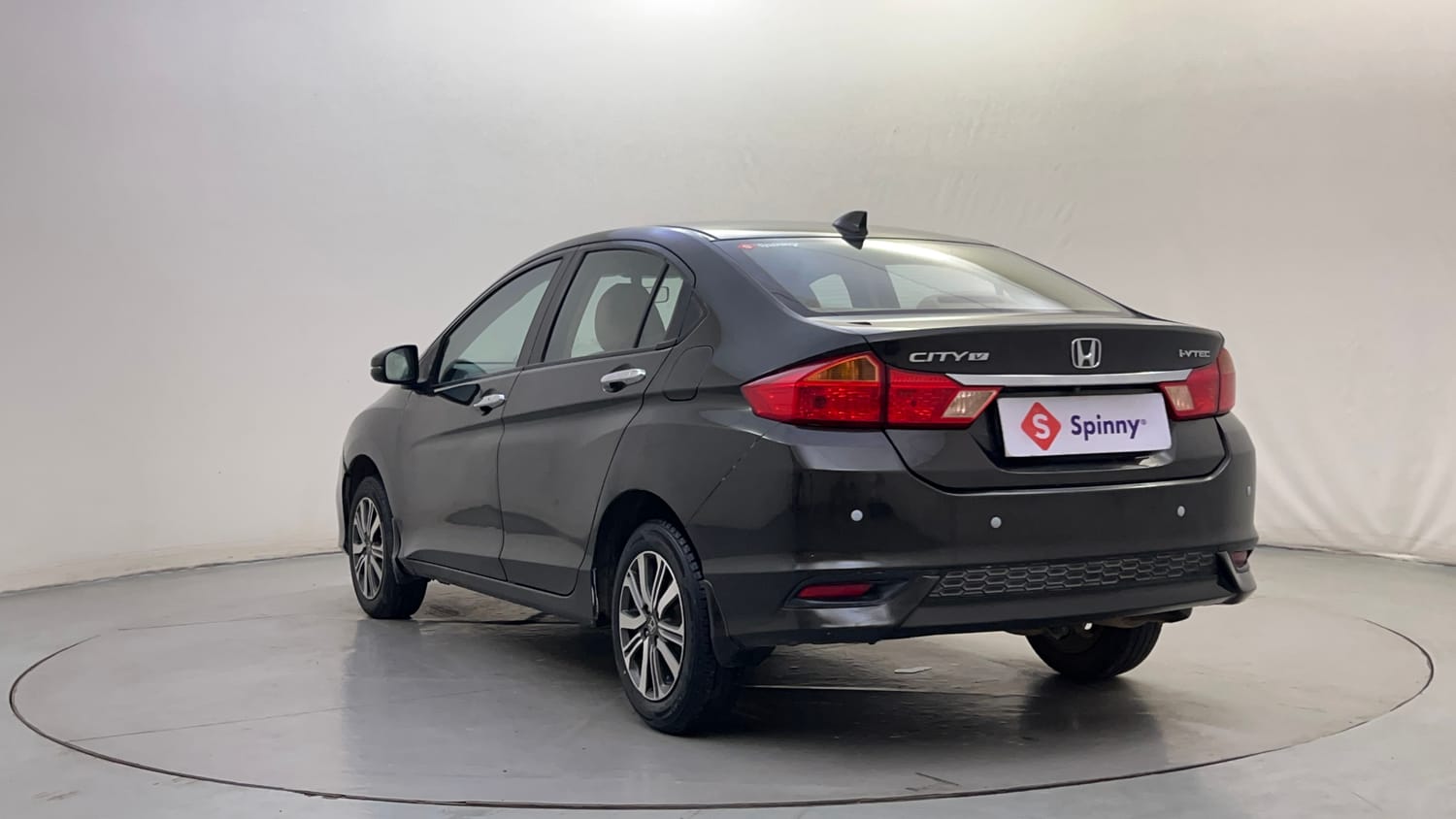 Used 2018 Honda City V Petrol Petrol Manual exterior LEFT REAR CORNER VIEW