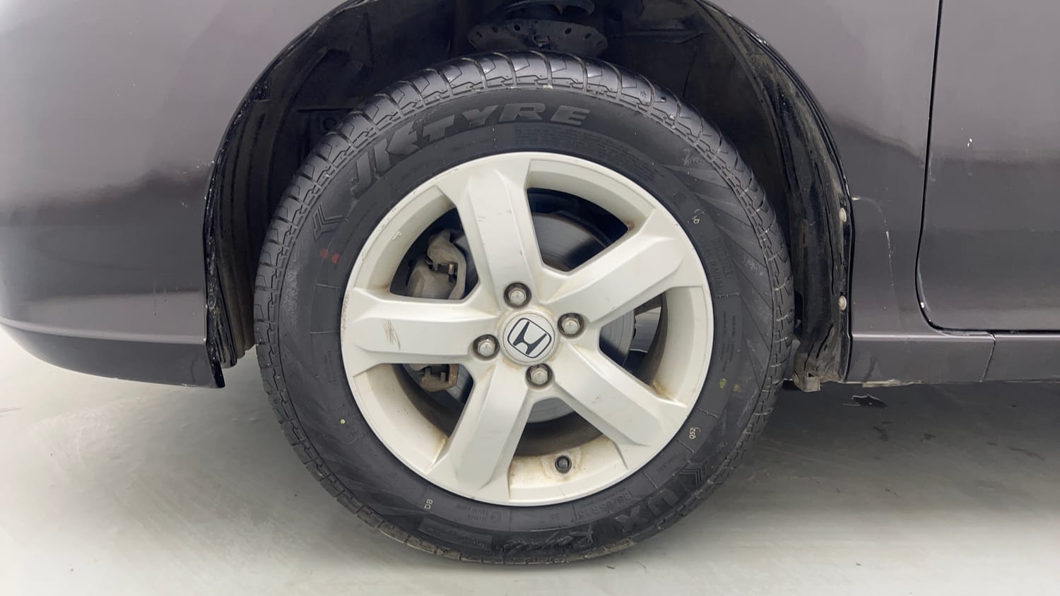 Used 2013 Honda City 1.5 S MT Petrol Manual tyres LEFT FRONT TYRE RIM VIEW