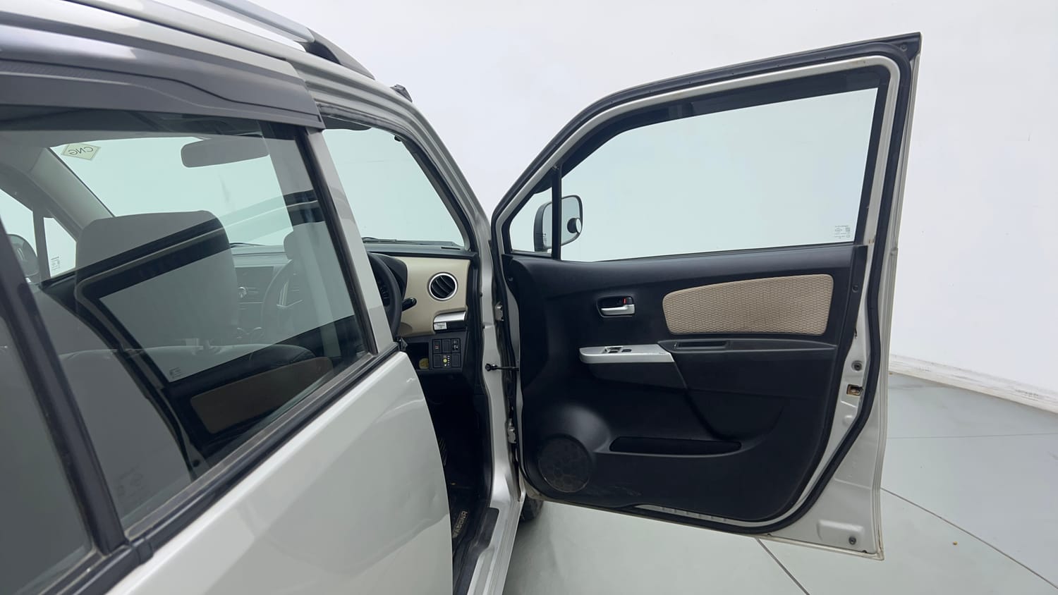 Used 2018 Maruti Suzuki Wagon R LXI CNG Cng Manual interior RIGHT FRONT DOOR OPEN VIEW