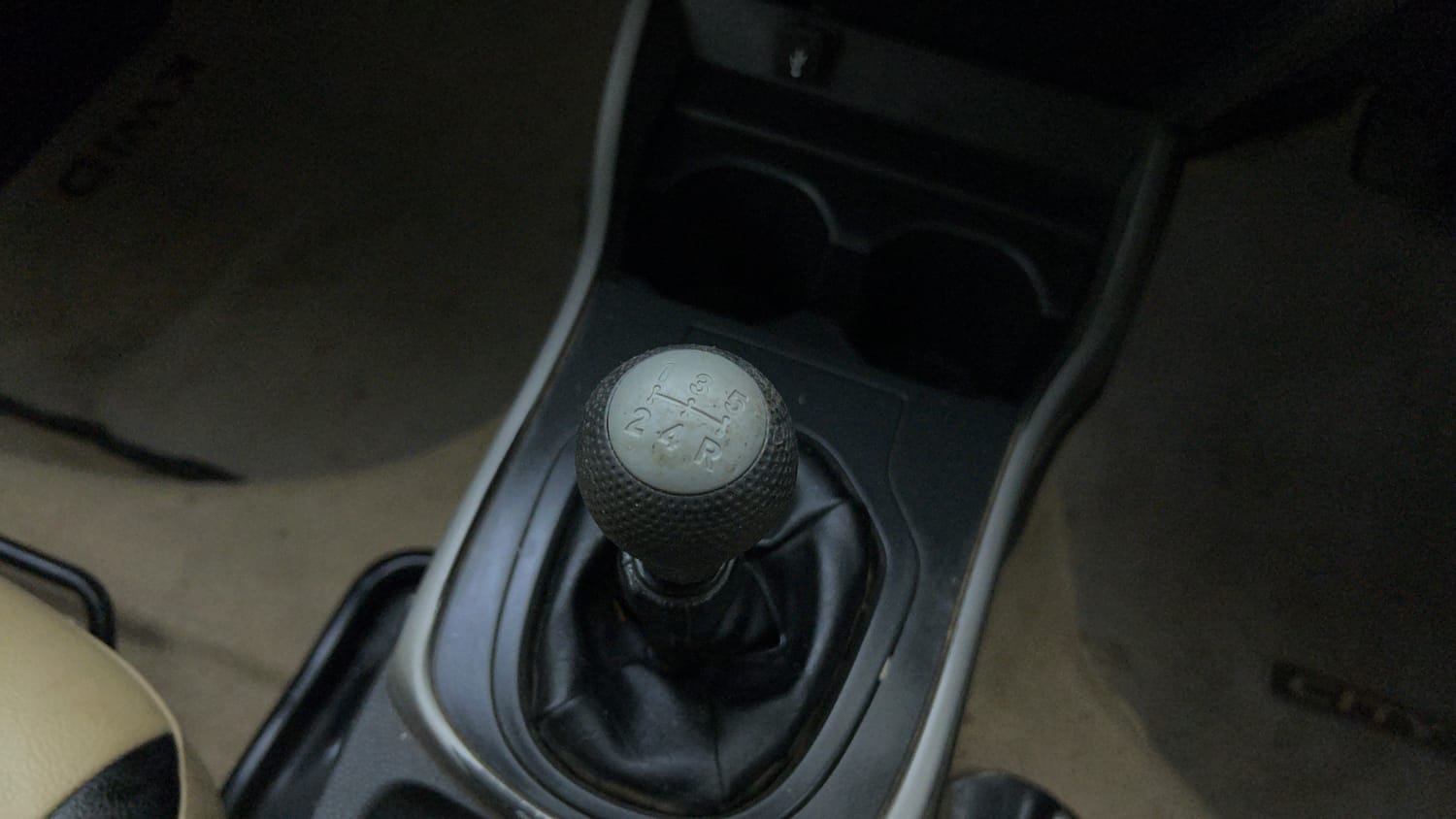 Used 2018 Honda City V Petrol Petrol Manual interior GEAR  KNOB VIEW
