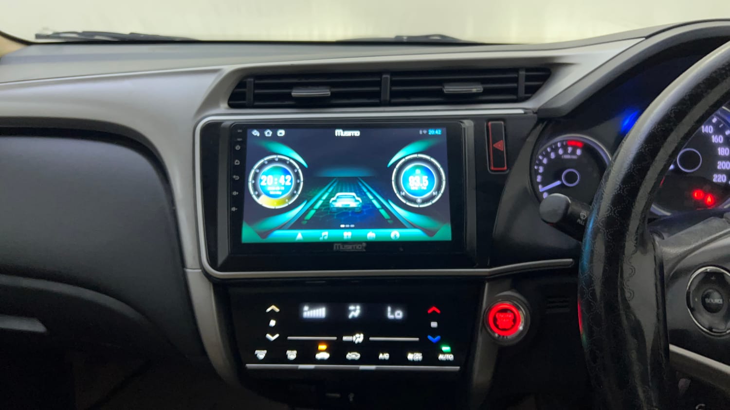 Used 2018 Honda City V Petrol Petrol Manual top_features Integrated (in-dash) music system