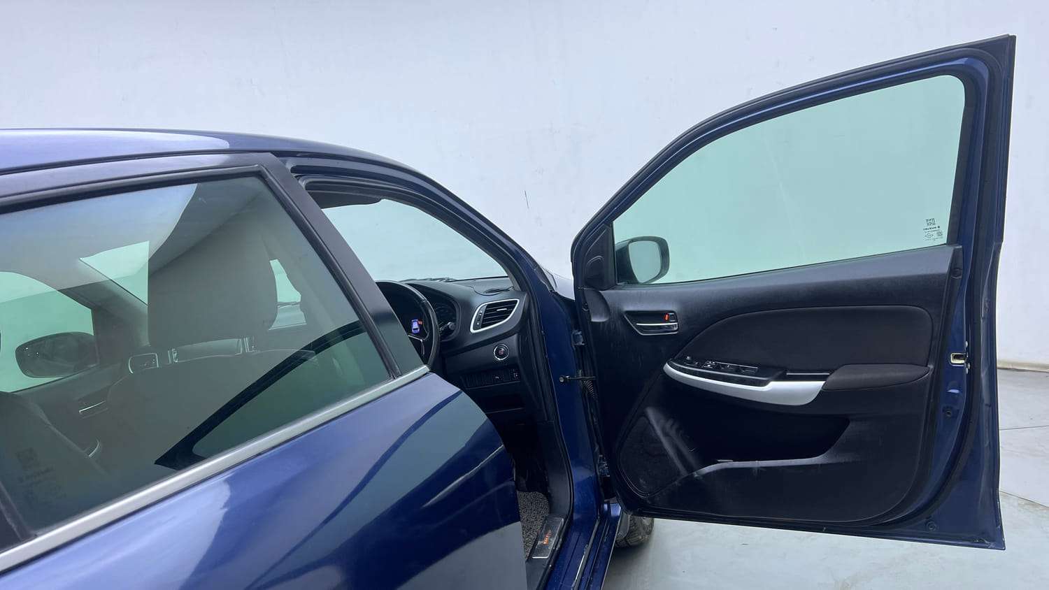 Used 2018 Maruti Suzuki Baleno Zeta 1.2 Petrol Manual interior RIGHT FRONT DOOR OPEN VIEW