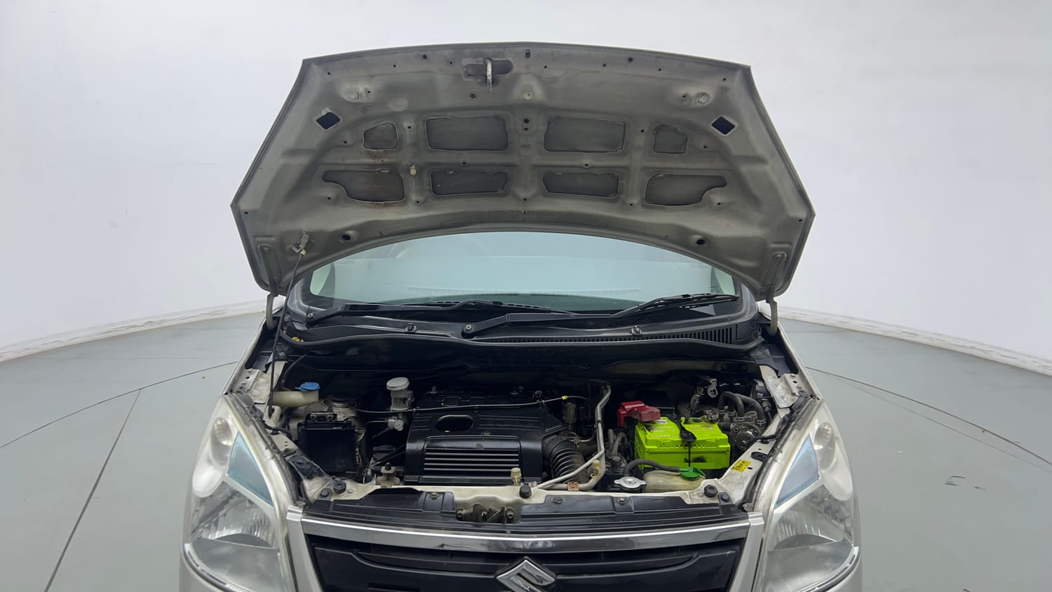 Used 2018 Maruti Suzuki Wagon R LXI CNG Cng Manual engine ENGINE & BONNET OPEN FRONT VIEW