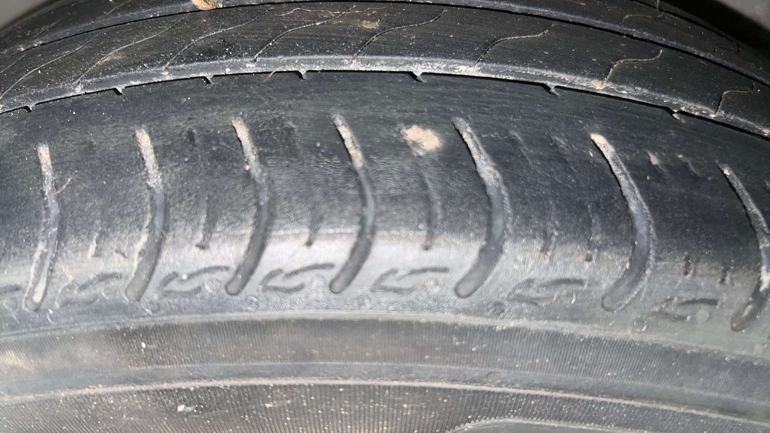 Used 2018 Honda City V Petrol Petrol Manual tyres RIGHT REAR TYRE TREAD VIEW