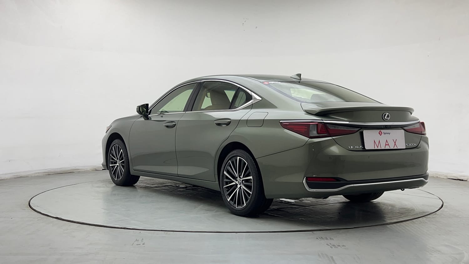 2025 Lexus ES 300h Luxury-2