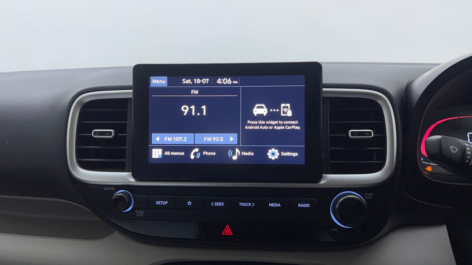 Used 2025 Hyundai Venue S 1.2 Petrol Petrol Manual top_features Touch screen infotainment system