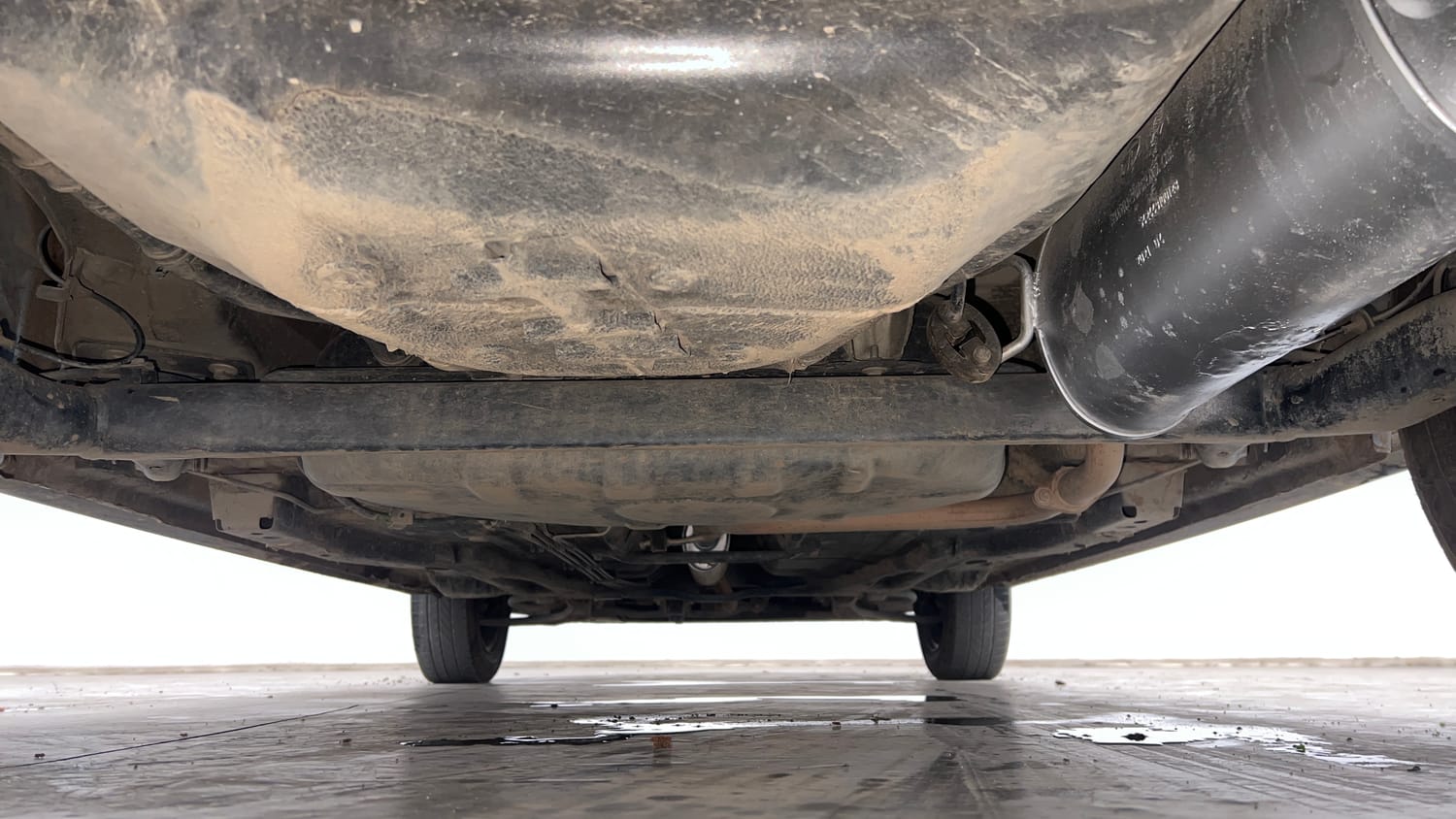 Used 2021 Tata Tiago XZ Petrol Manual extra REAR UNDERBODY VIEW (TAKEN FROM REAR)