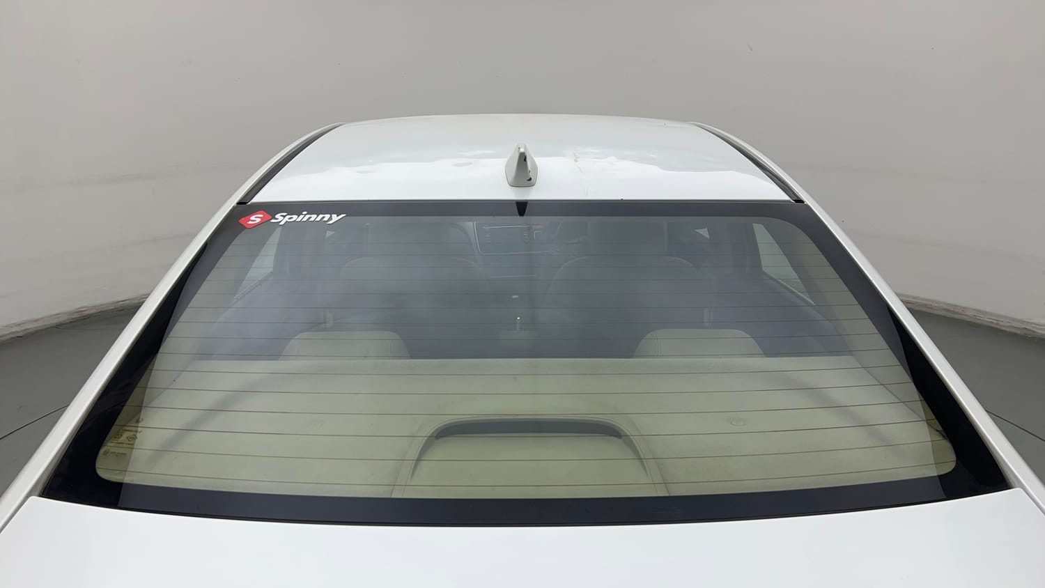 Used 2015 Honda City V Petrol Manual exterior BACK WINDSHIELD VIEW