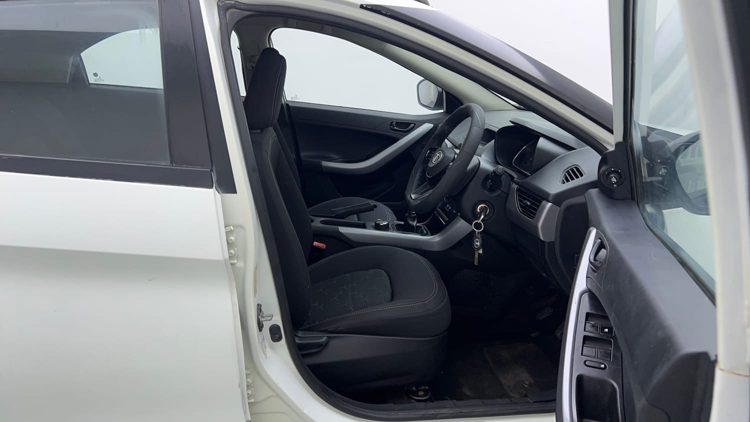Used 2022 Tata Nexon XM (S) Diesel Diesel Manual interior RIGHT SIDE FRONT DOOR CABIN VIEW