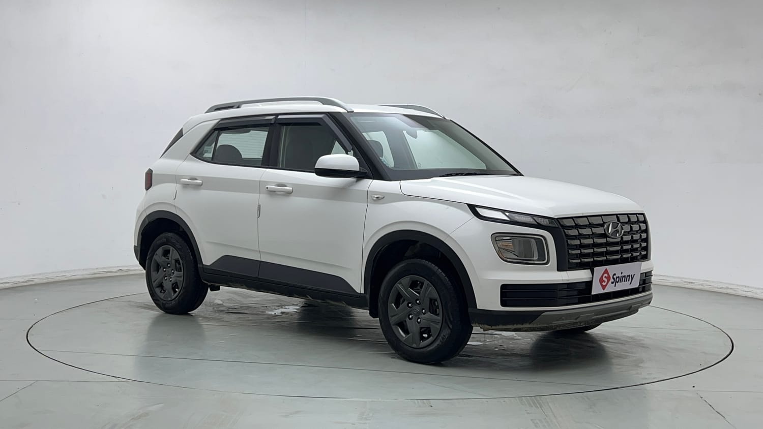 Used 2025 Hyundai Venue S 1.2 Petrol Petrol Manual exterior RIGHT FRONT CORNER VIEW