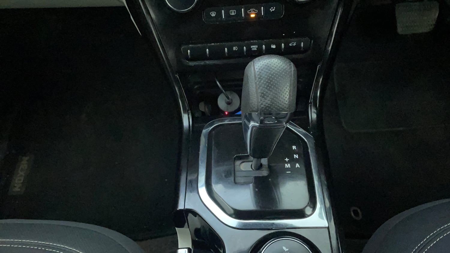 Used 2021 Tata Nexon XZA Plus (O) Dual Tone Petrol Automatic interior GEAR  KNOB VIEW