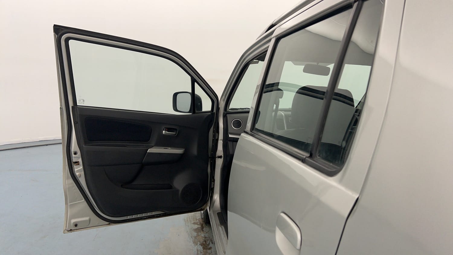 Used 2012 Maruti Suzuki Wagon R 1.0 VXi Petrol Manual interior LEFT FRONT DOOR OPEN VIEW