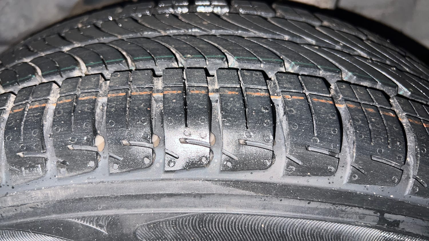 Used 2018 Honda City V Petrol Petrol Manual tyres LEFT REAR TYRE TREAD VIEW