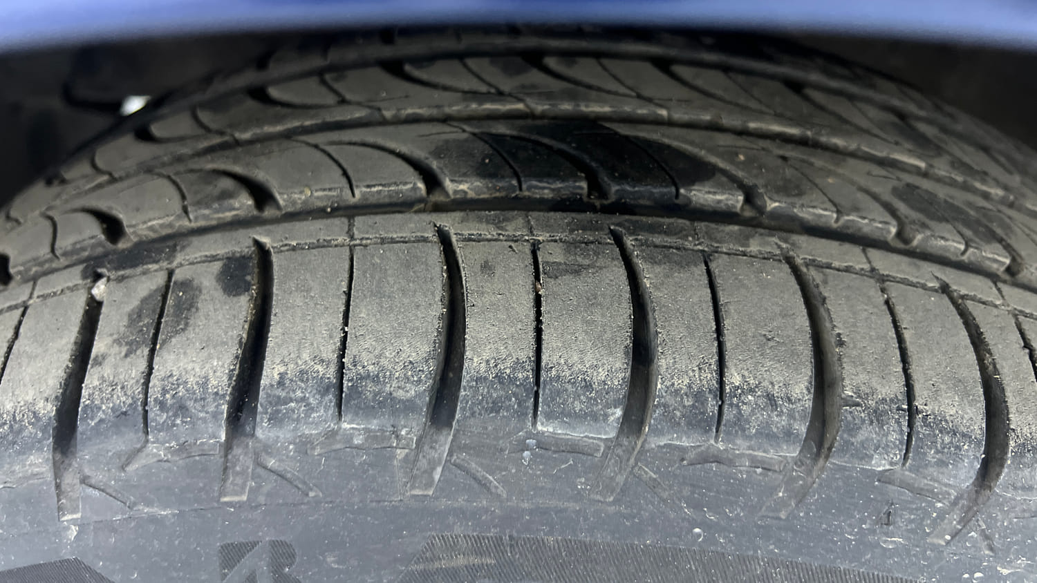 Used 2018 Maruti Suzuki Baleno Zeta 1.2 Petrol Manual tyres LEFT FRONT TYRE TREAD VIEW
