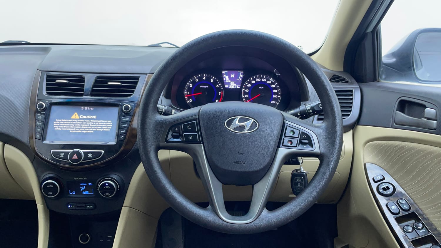 Used 2017 Hyundai Verna 1.6 VTVT SX AT Petrol Automatic interior STEERING VIEW