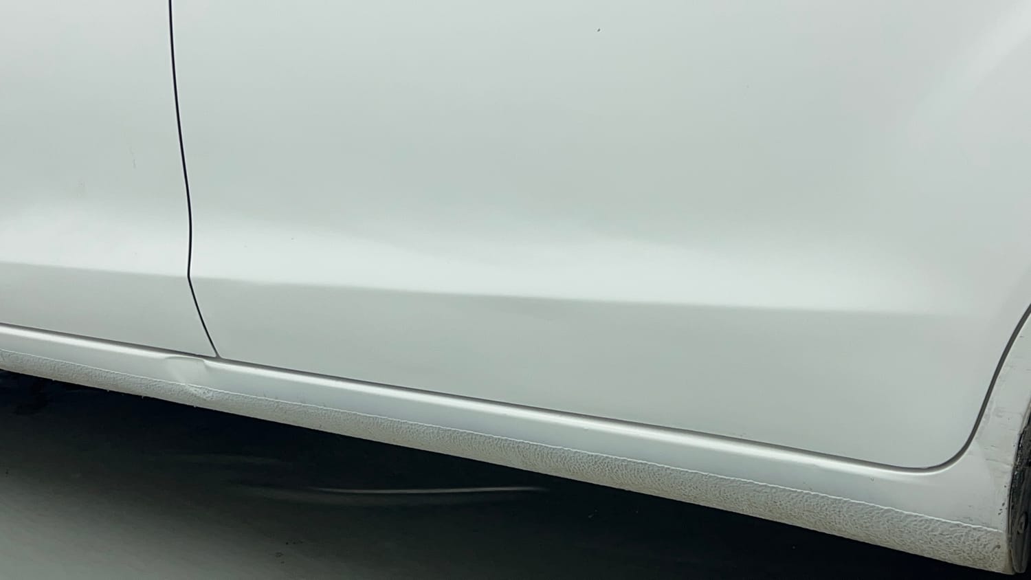 Used 2016 Maruti Suzuki Ertiga VXI Petrol Manual dents MINOR DENT