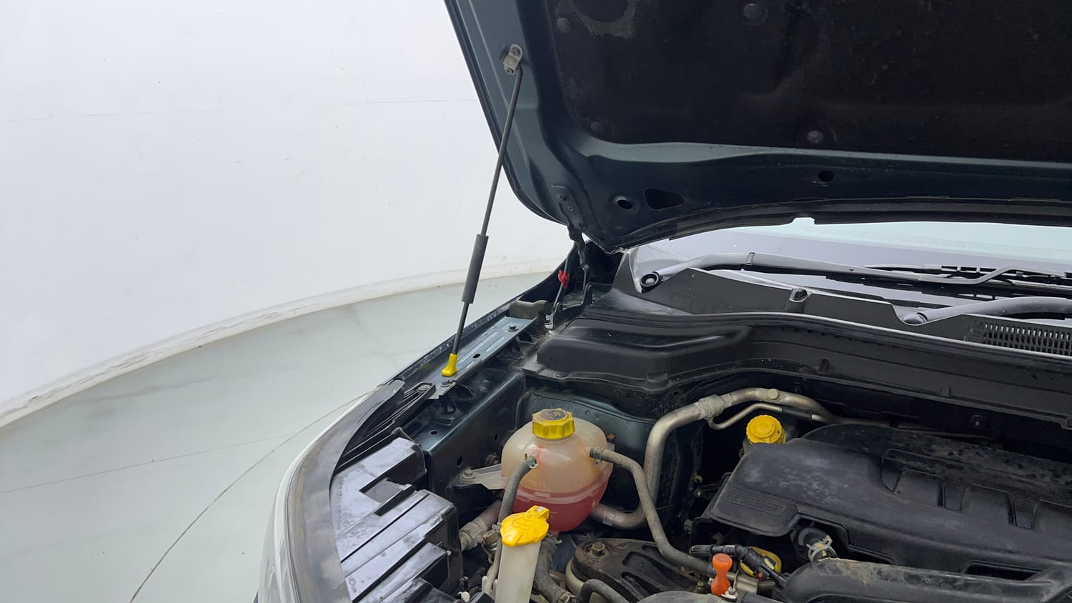 2020 Mahindra XUV 300 W8 1.2 Petrol-31