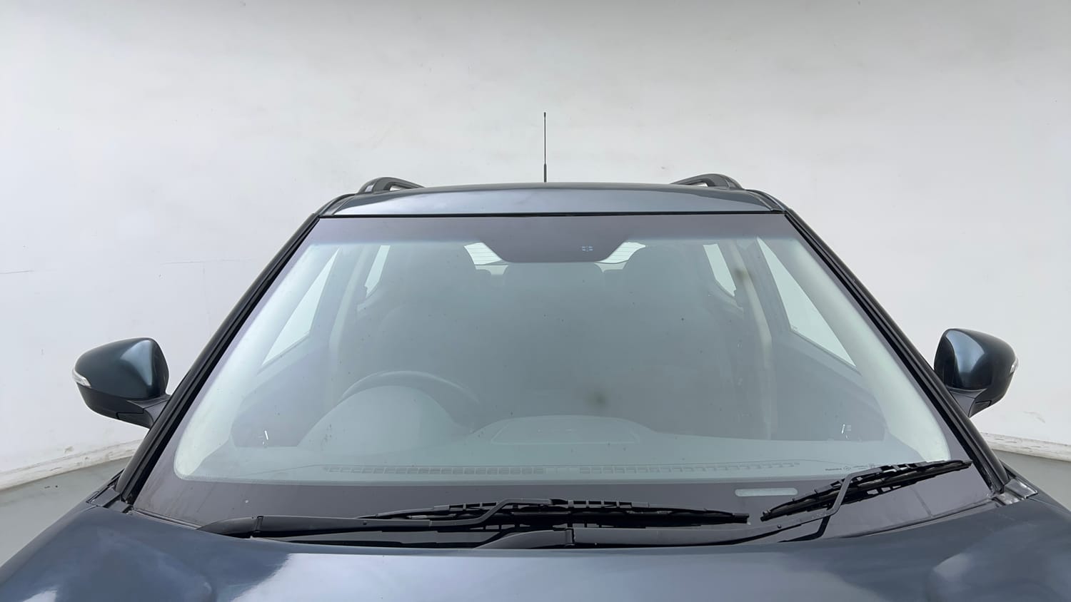 2020 Mahindra XUV 300 W8 1.2 Petrol-8