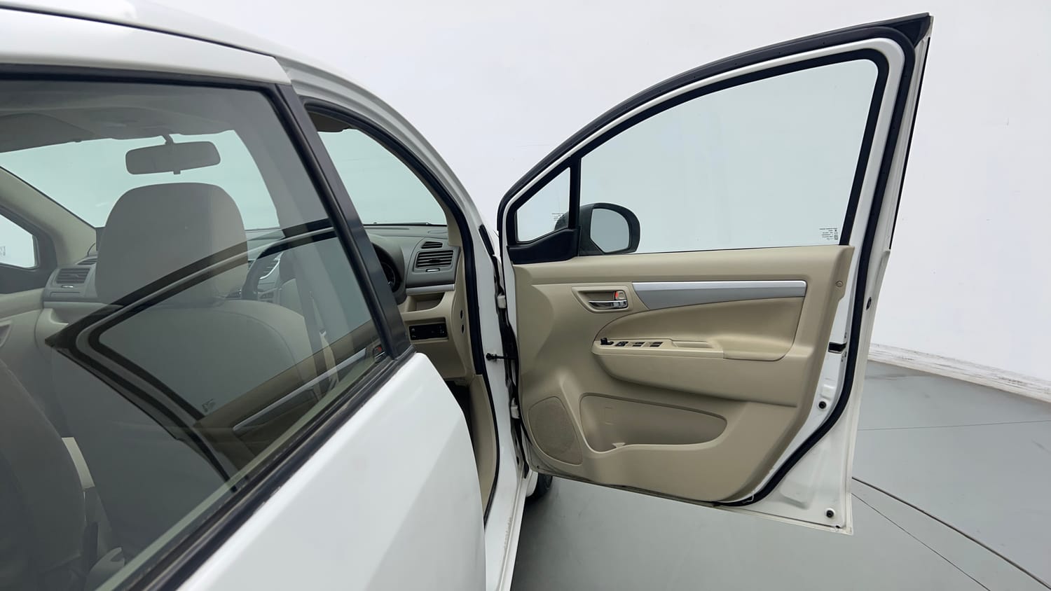 Used 2016 Maruti Suzuki Ertiga VXI Petrol Manual interior RIGHT FRONT DOOR OPEN VIEW