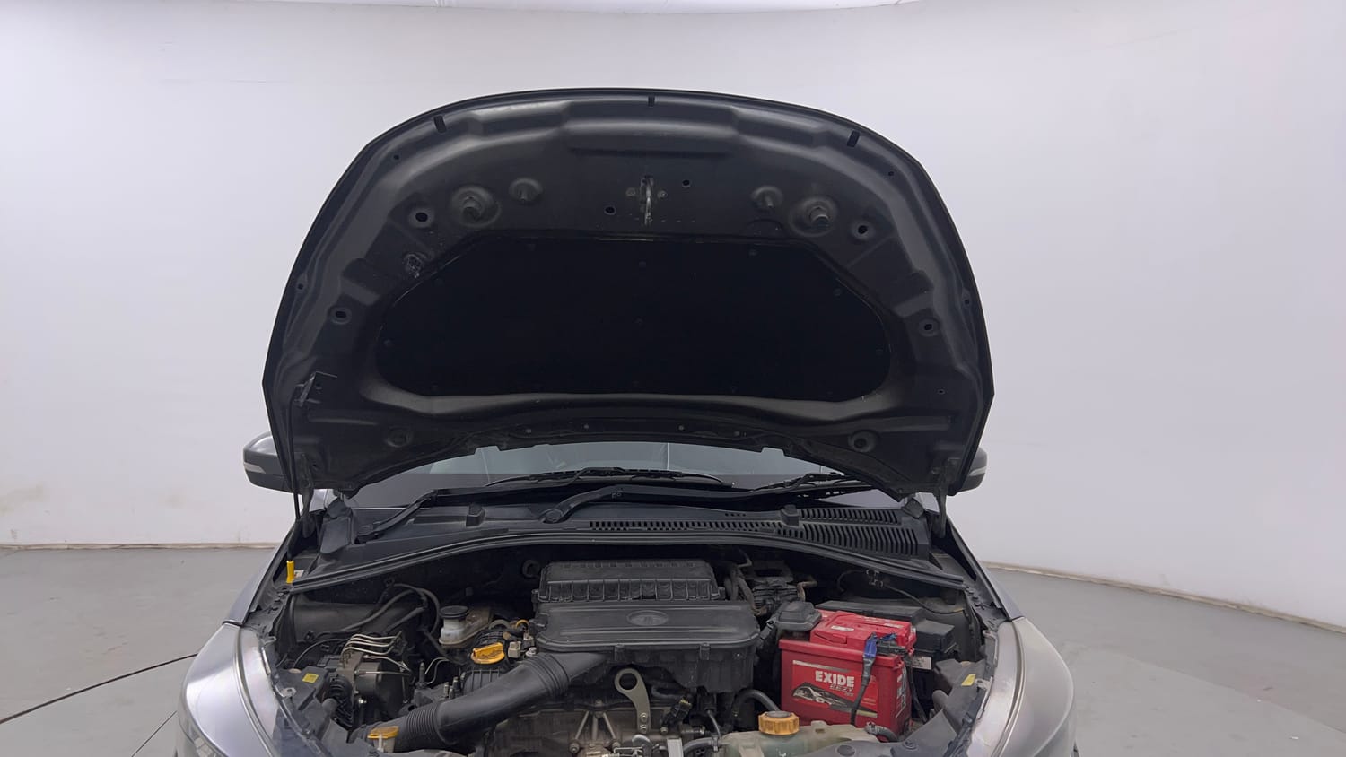 Used 2021 Tata Tiago XZ Petrol Manual engine ENGINE & BONNET OPEN FRONT VIEW