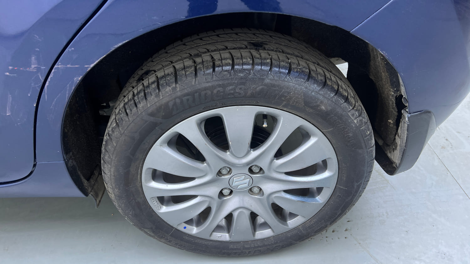 Used 2018 Maruti Suzuki Baleno Zeta 1.2 Petrol Manual tyres LEFT REAR TYRE RIM VIEW