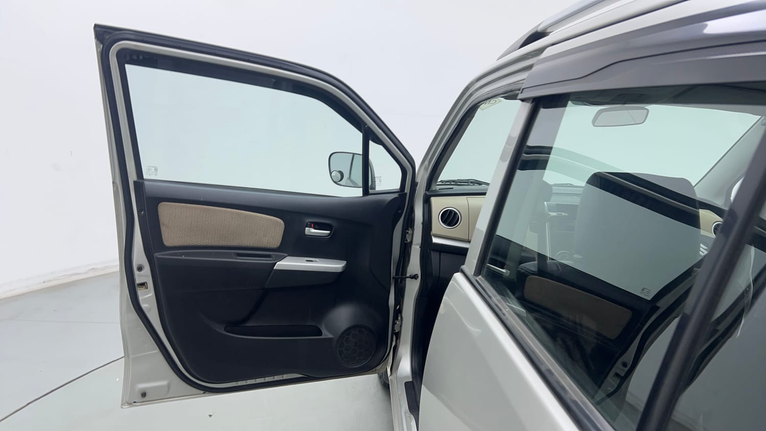 Used 2018 Maruti Suzuki Wagon R LXI CNG Cng Manual interior LEFT FRONT DOOR OPEN VIEW