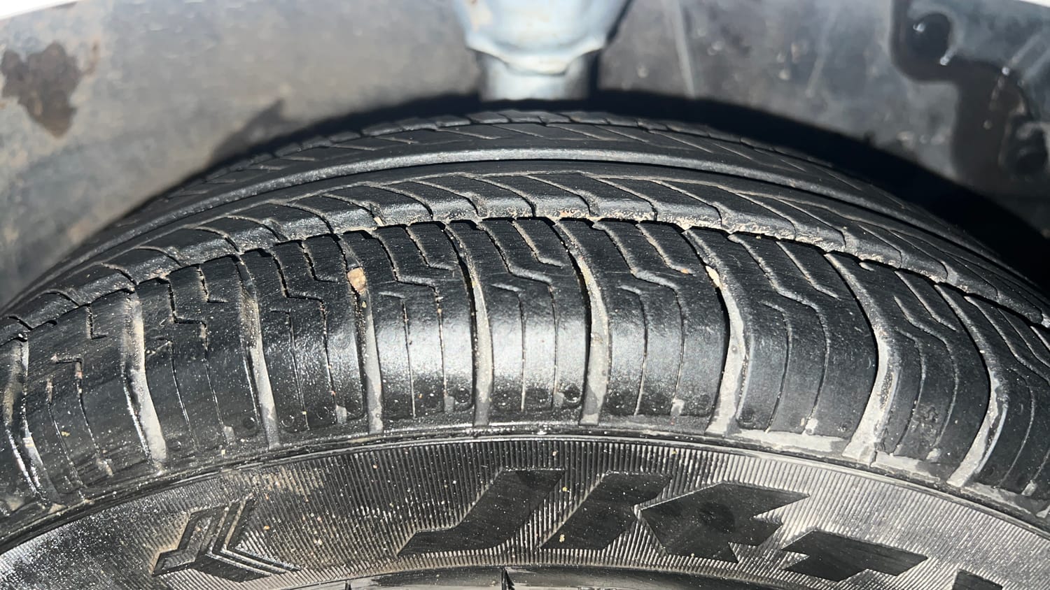 Used 2016 Hyundai Eon Era + Petrol Manual tyres RIGHT FRONT TYRE TREAD VIEW